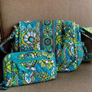 Vera Bradley shoulder purse with matching wallet
